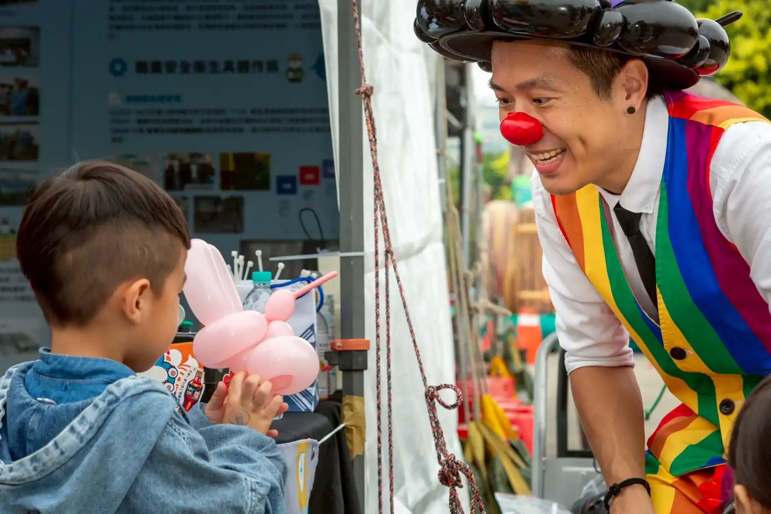 氣球互動吸引人潮