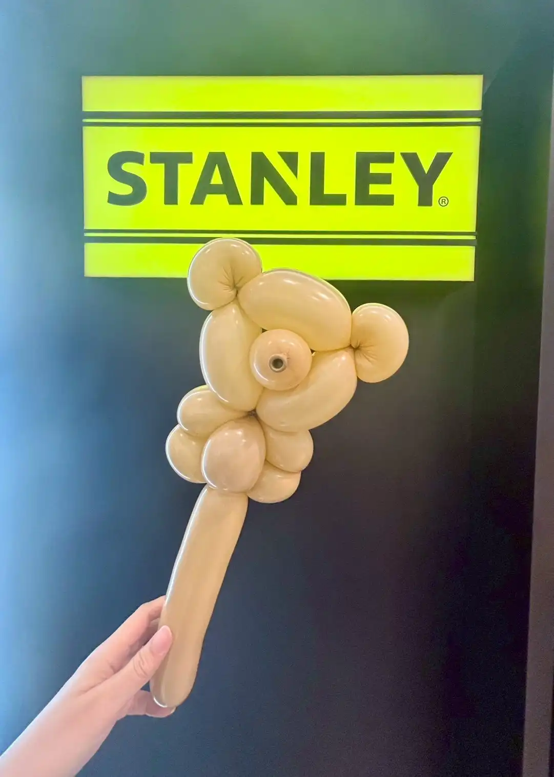 造型氣球小熊作品 STANLEY 智能門鎖活動贈禮